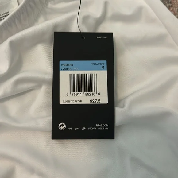 NWT Nike Women’s League Knit Short in White - Picture 3 of 4